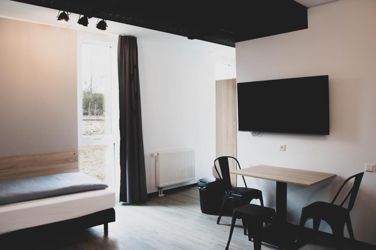 Das Schlafwerk Stuttgart-Nord Volldigitales Hotel-Self-Check In - Keine Rezeption-Lowbudget-Cashless Korntal-Münchingen Exteriör bild