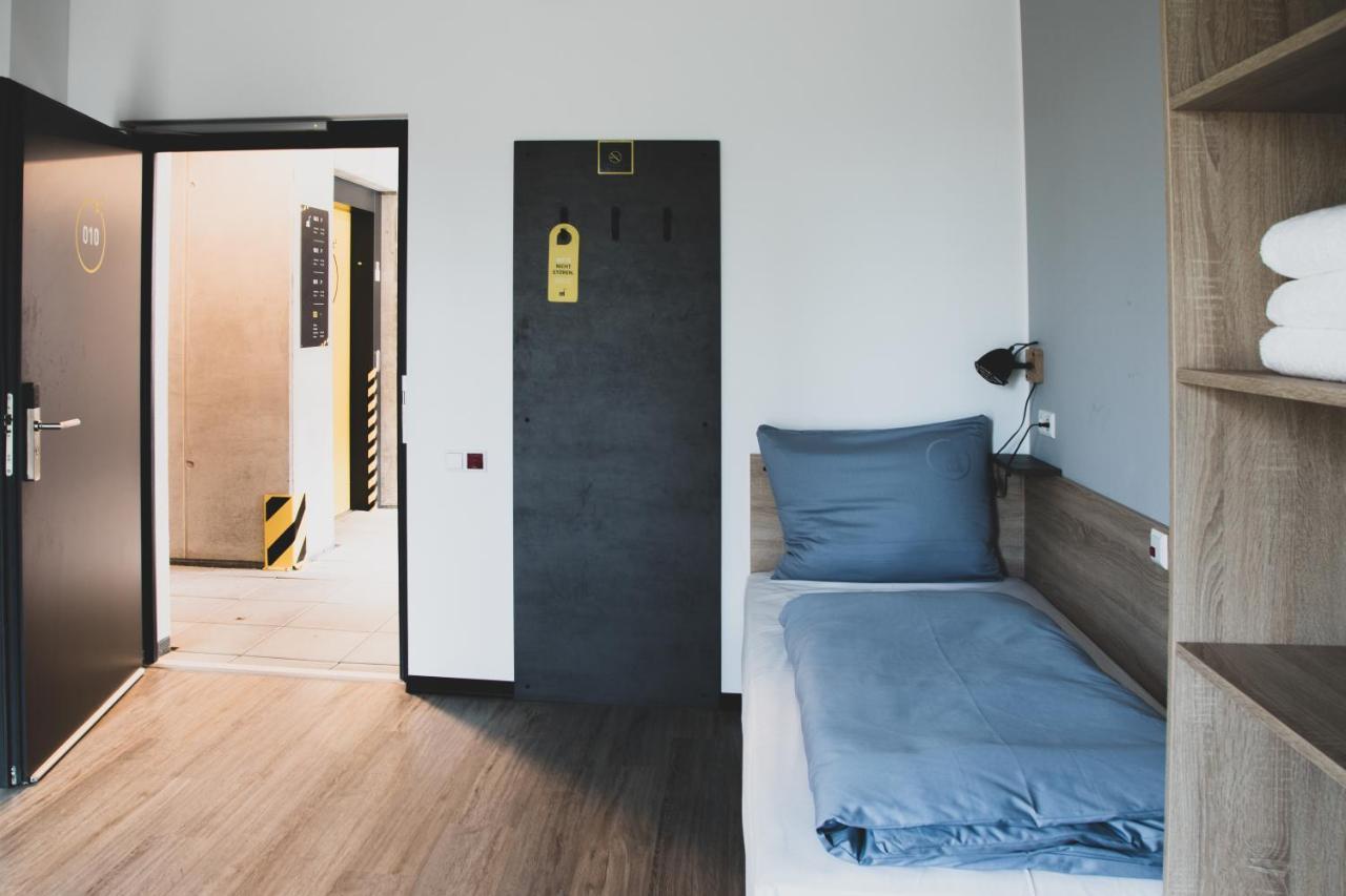 Das Schlafwerk Stuttgart-Nord Volldigitales Hotel-Self-Check In - Keine Rezeption-Lowbudget-Cashless Korntal-Münchingen Exteriör bild
